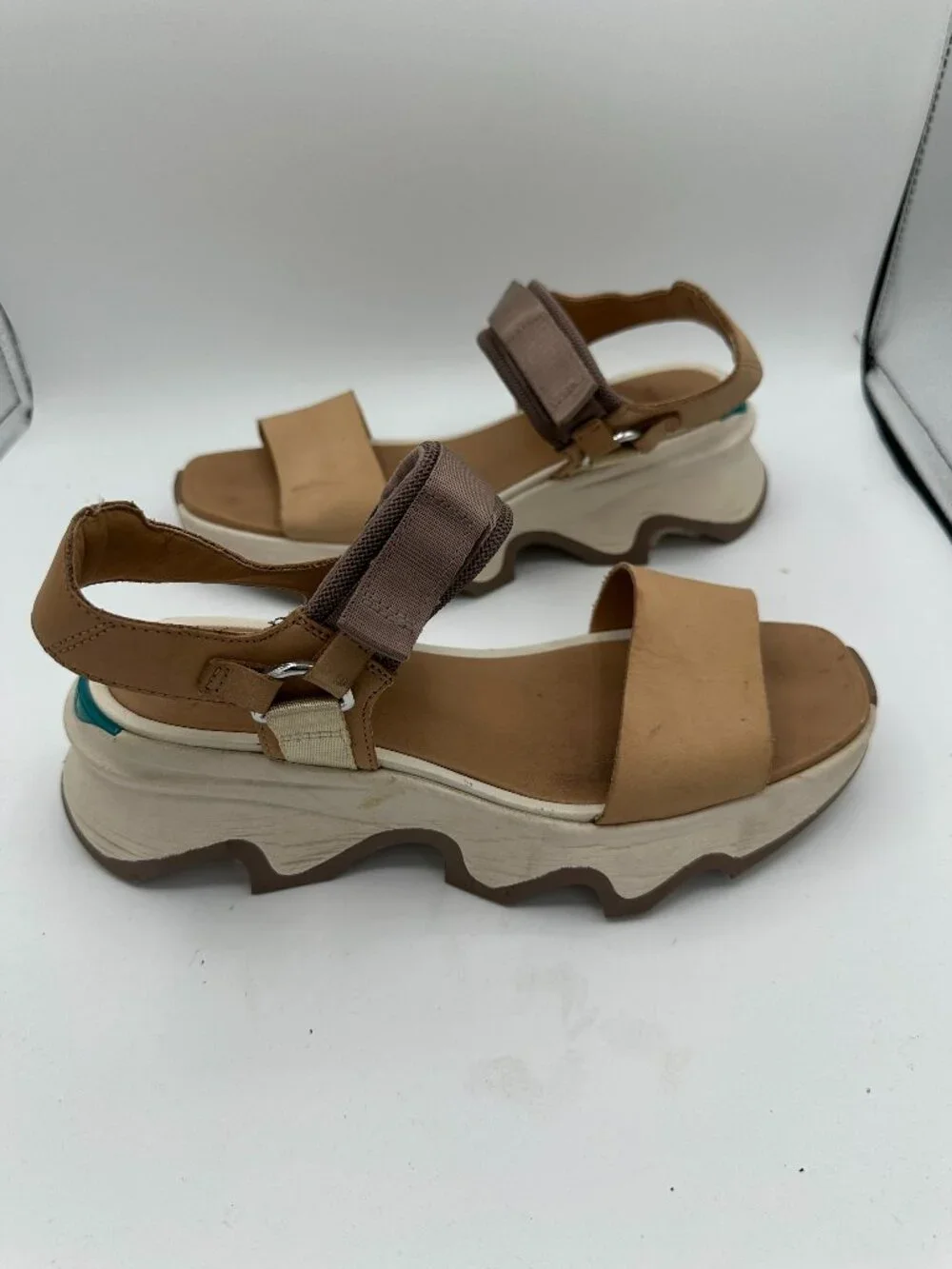 Sorel Kinetic Impact Y-Strap High Sandals Tan Women's 9